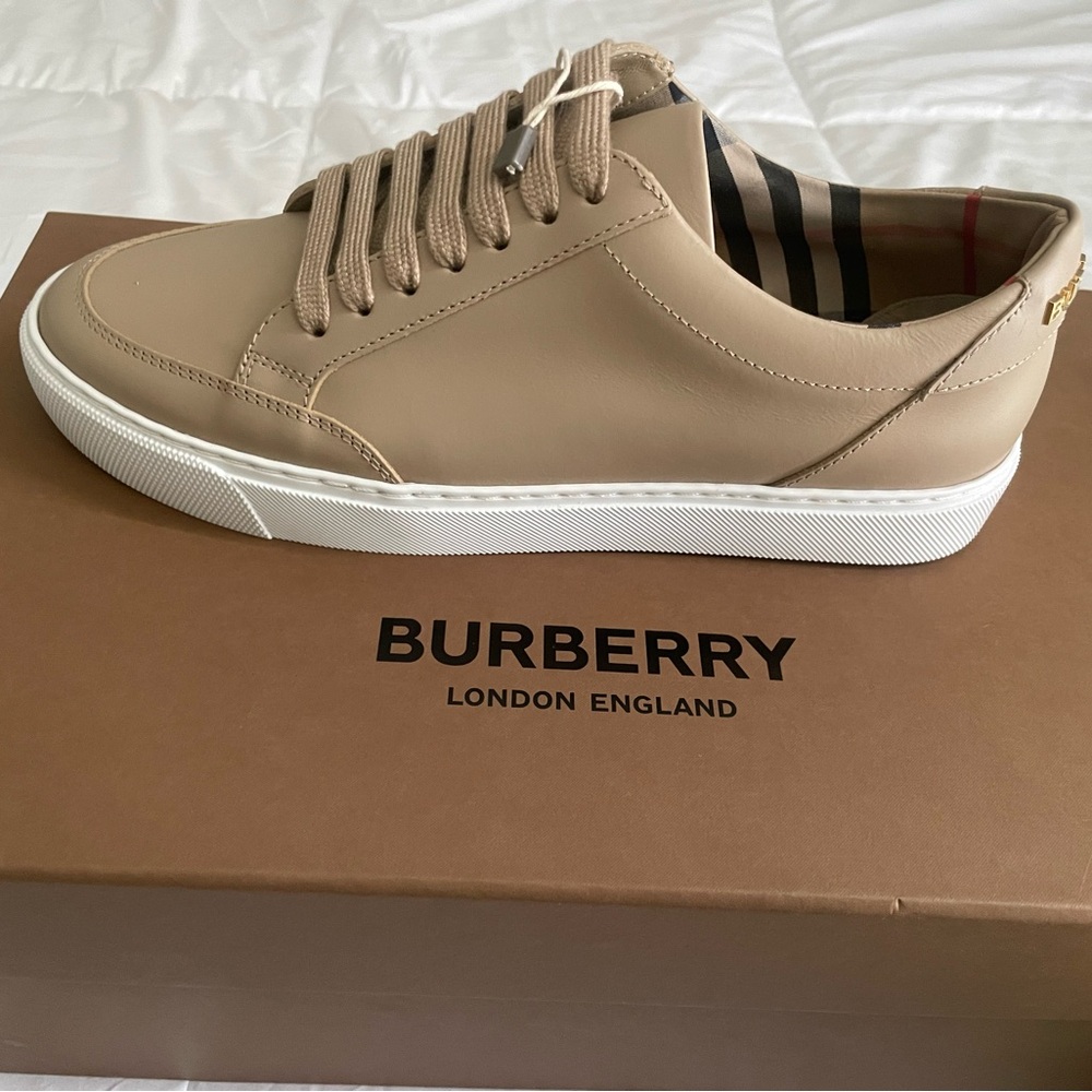 Burberry sneakers